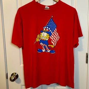 VTG Gildan red patriotic Garfield w/ US flag tee unisex sz L